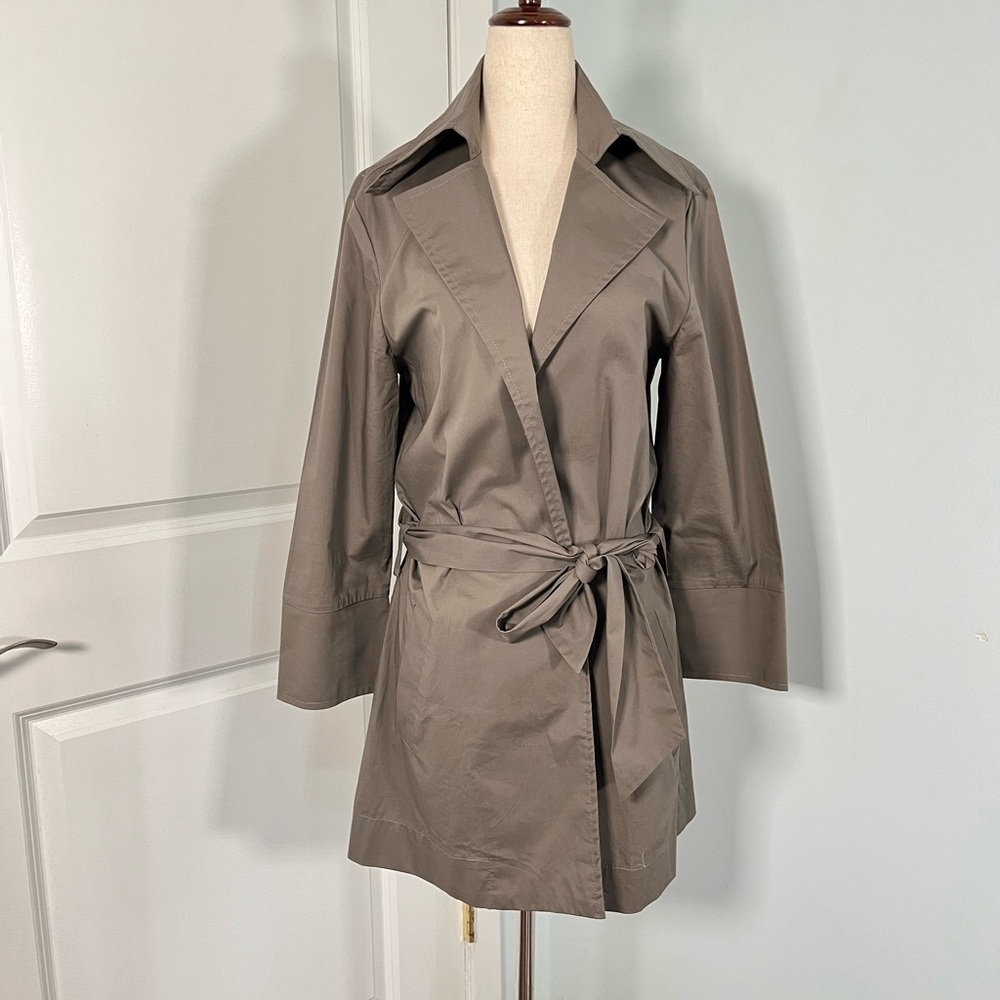 Helo Bicalho cropped trench coat - Picture 7 of 12